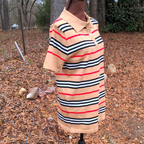 Faux-Burberry Print Tan/Black/Red Open Collar ¼-Button Short Sleeve Sweater No T - Picture 2 of 10